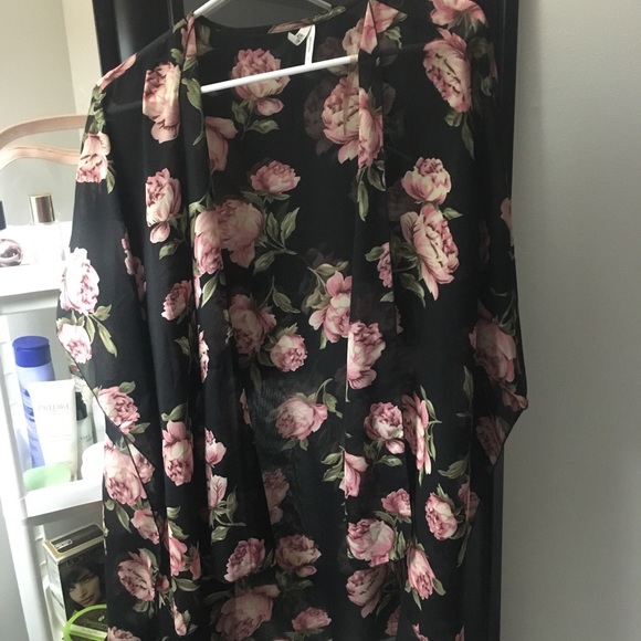 • SOLD 🚫 - Picture 2 of 2